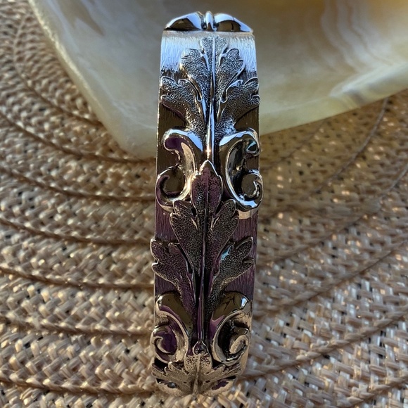 Silver Hinged Bangle Cuff Bracelet - Picture 6 of 9